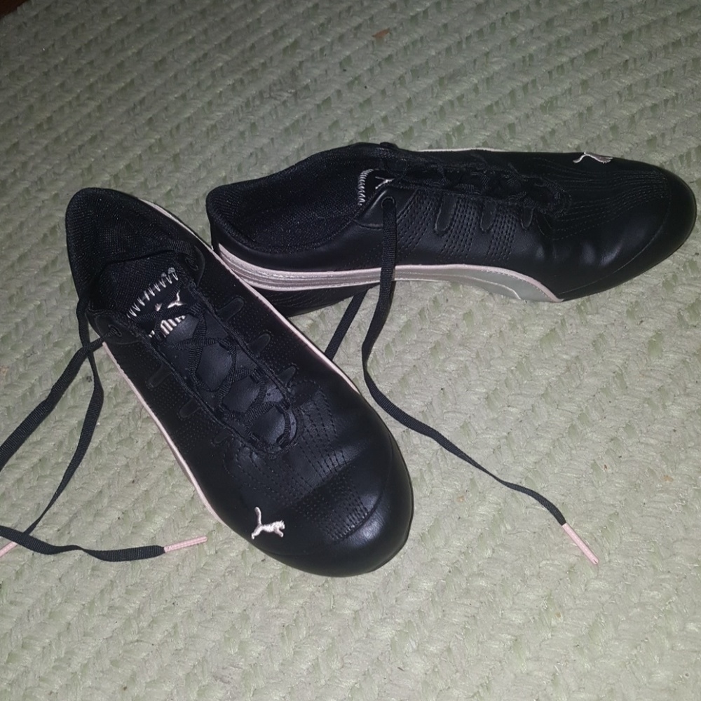 PUMA sports lifestyle shoes